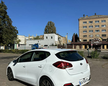 Киа Сид 2015 в Киеве на Automoto.ua Белый Киа Сид, объемом двигателя 1.6 л и пробегом 107 тыс. км за 12300 $, фото 3 на Automoto.ua