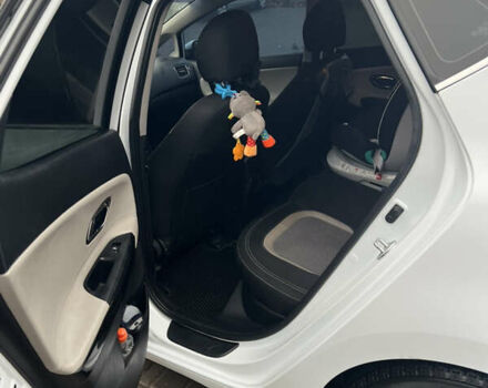 Белый Киа Сид, объемом двигателя 1.6 л и пробегом 66 тыс. км за 12500 $, фото 7 на Automoto.ua