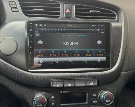 Белый Киа Сид, объемом двигателя 1.58 л и пробегом 108 тыс. км за 11500 $, фото 10 на Automoto.ua