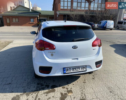 Білий Кіа Сід, об'ємом двигуна 1.6 л та пробігом 242 тис. км за 8300 $, фото 3 на Automoto.ua