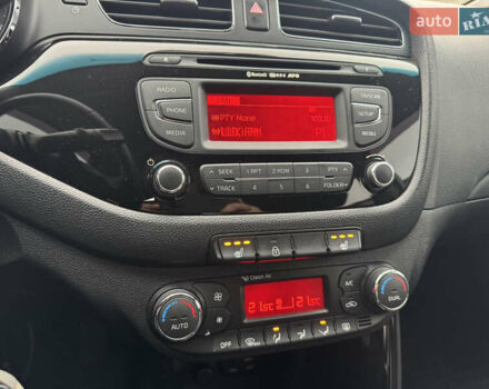 Білий Кіа Сід, об'ємом двигуна 1.6 л та пробігом 83 тис. км за 12300 $, фото 32 на Automoto.ua