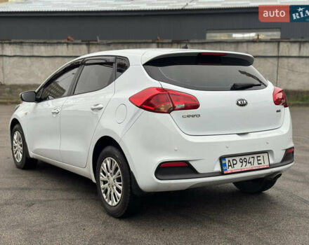 Білий Кіа Сід, об'ємом двигуна 1.6 л та пробігом 83 тис. км за 12300 $, фото 5 на Automoto.ua