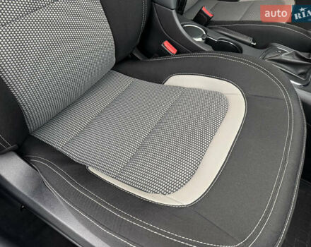 Білий Кіа Сід, об'ємом двигуна 1.6 л та пробігом 83 тис. км за 12300 $, фото 7 на Automoto.ua