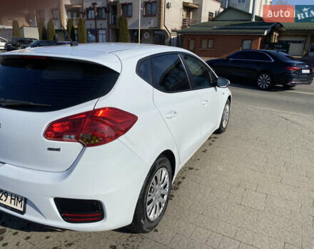 Білий Кіа Сід, об'ємом двигуна 1.6 л та пробігом 242 тис. км за 8300 $, фото 9 на Automoto.ua