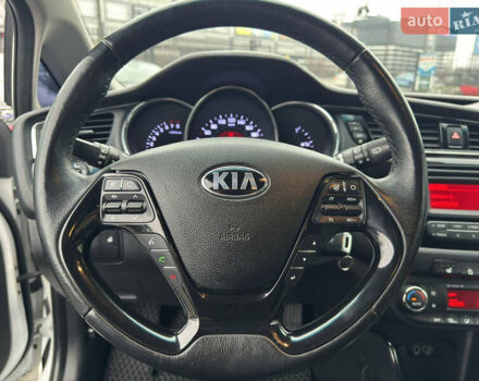 Білий Кіа Сід, об'ємом двигуна 1.59 л та пробігом 147 тис. км за 13300 $, фото 41 на Automoto.ua