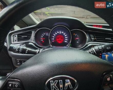 Белый Киа Сид, объемом двигателя 1.58 л и пробегом 149 тыс. км за 11900 $, фото 10 на Automoto.ua