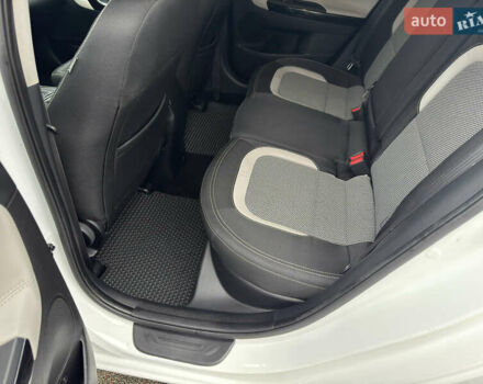 Білий Кіа Сід, об'ємом двигуна 1.59 л та пробігом 147 тис. км за 13300 $, фото 31 на Automoto.ua