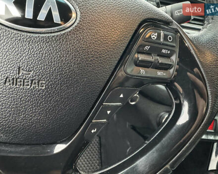 Білий Кіа Сід, об'ємом двигуна 1.59 л та пробігом 147 тис. км за 13300 $, фото 42 на Automoto.ua