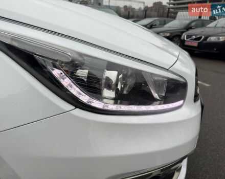 Білий Кіа Сід, об'ємом двигуна 1.59 л та пробігом 147 тис. км за 13300 $, фото 54 на Automoto.ua