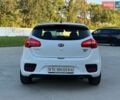 Білий Кіа Сід, об'ємом двигуна 1.58 л та пробігом 180 тис. км за 13900 $, фото 5 на Automoto.ua