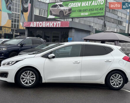 Білий Кіа Сід, об'ємом двигуна 1.59 л та пробігом 147 тис. км за 13300 $, фото 3 на Automoto.ua