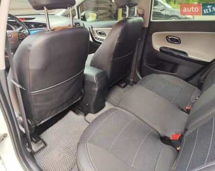 Белый Киа Сид, объемом двигателя 1.58 л и пробегом 149 тыс. км за 11900 $, фото 5 на Automoto.ua