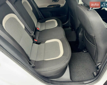 Білий Кіа Сід, об'ємом двигуна 1.59 л та пробігом 147 тис. км за 13300 $, фото 27 на Automoto.ua