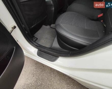 Белый Киа Сид, объемом двигателя 1.58 л и пробегом 149 тыс. км за 11900 $, фото 21 на Automoto.ua