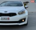 Білий Кіа Сід, об'ємом двигуна 1.58 л та пробігом 180 тис. км за 13900 $, фото 9 на Automoto.ua
