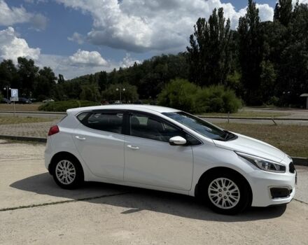 Білий Кіа Сід, об'ємом двигуна 1.6 л та пробігом 103 тис. км за 14500 $, фото 4 на Automoto.ua