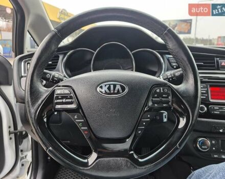 Білий Кіа Сід, об'ємом двигуна 1.6 л та пробігом 100 тис. км за 13999 $, фото 35 на Automoto.ua