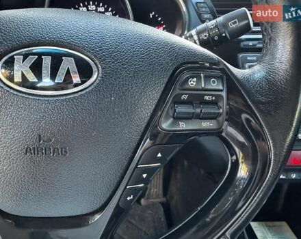 Білий Кіа Сід, об'ємом двигуна 1.6 л та пробігом 101 тис. км за 13640 $, фото 15 на Automoto.ua