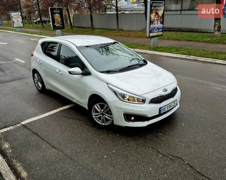 Білий Кіа Сід, об'ємом двигуна 1.6 л та пробігом 100 тис. км за 13999 $, фото 73 на Automoto.ua