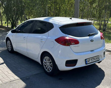 Кіа Сід 2018 у Запоріжжя на Automoto.ua Білий Кіа Сід, об'ємом двигуна 1.59 л та пробігом 56 тис. км за 15000 $, фото 6 на Automoto.ua