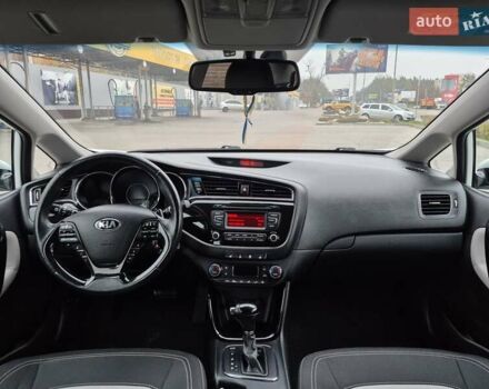 Білий Кіа Сід, об'ємом двигуна 1.6 л та пробігом 100 тис. км за 13999 $, фото 52 на Automoto.ua