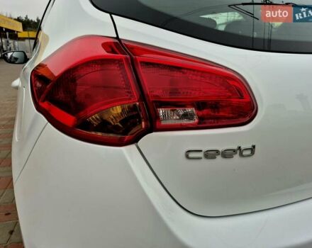 Белый Киа Сид, объемом двигателя 1.6 л и пробегом 100 тыс. км за 14450 $, фото 22 на Automoto.ua