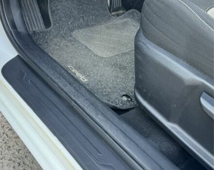 Киа Сид 2018 в Киеве на Automoto.ua Белый Киа Сид, объемом двигателя 1.6 л и пробегом 90 тыс. км за 12000 $, фото 5 на Automoto.ua