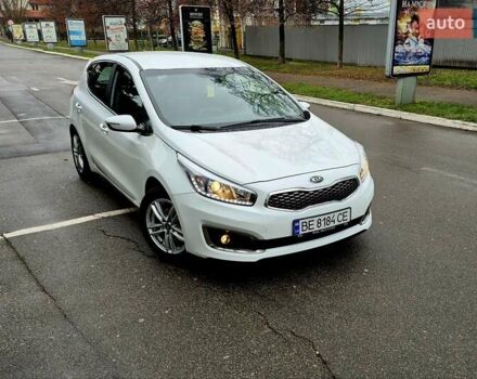Білий Кіа Сід, об'ємом двигуна 1.6 л та пробігом 100 тис. км за 13999 $, фото 70 на Automoto.ua