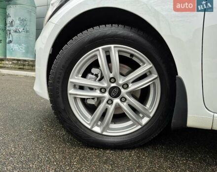 Білий Кіа Сід, об'ємом двигуна 1.6 л та пробігом 100 тис. км за 13999 $, фото 79 на Automoto.ua