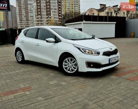 Белый Киа Сид, объемом двигателя 1.6 л и пробегом 100 тыс. км за 14450 $, фото 89 на Automoto.ua