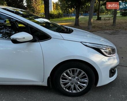 Білий Кіа Сід, об'ємом двигуна 1.6 л та пробігом 101 тис. км за 13640 $, фото 4 на Automoto.ua