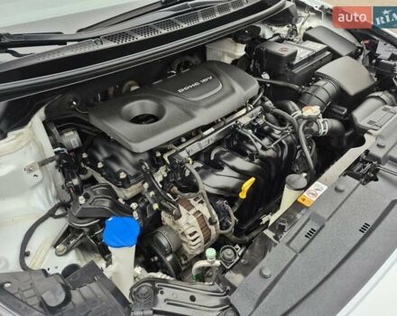 Білий Кіа Сід, об'ємом двигуна 1.6 л та пробігом 100 тис. км за 13999 $, фото 61 на Automoto.ua