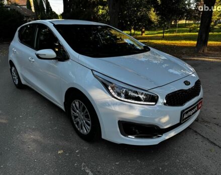 Білий Кіа Сід, об'ємом двигуна 1.6 л та пробігом 101 тис. км за 13640 $, фото 2 на Automoto.ua