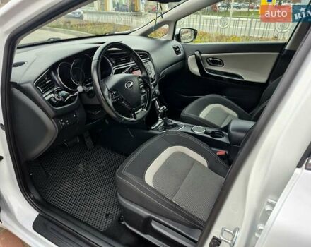 Белый Киа Сид, объемом двигателя 1.6 л и пробегом 100 тыс. км за 14450 $, фото 37 на Automoto.ua