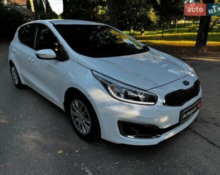 Білий Кіа Сід, об'ємом двигуна 1.6 л та пробігом 101 тис. км за 13640 $, фото 2 на Automoto.ua