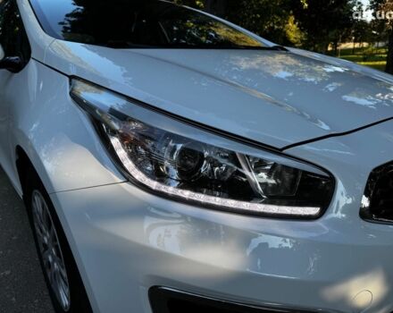 Білий Кіа Сід, об'ємом двигуна 1.6 л та пробігом 101 тис. км за 13640 $, фото 3 на Automoto.ua