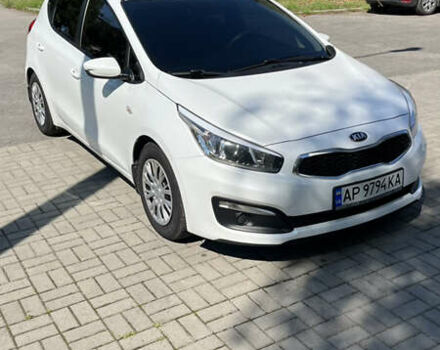 Кіа Сід 2018 у Запоріжжя на Automoto.ua Білий Кіа Сід, об'ємом двигуна 1.59 л та пробігом 56 тис. км за 15000 $, фото 5 на Automoto.ua