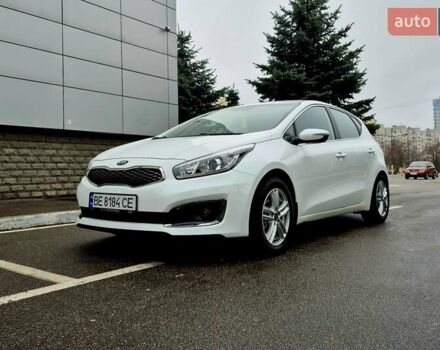 Білий Кіа Сід, об'ємом двигуна 1.6 л та пробігом 100 тис. км за 13999 $, фото 8 на Automoto.ua