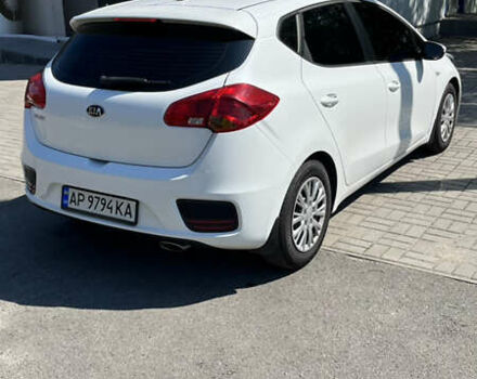 Кіа Сід 2018 у Запоріжжя на Automoto.ua Білий Кіа Сід, об'ємом двигуна 1.59 л та пробігом 56 тис. км за 15000 $, фото 7 на Automoto.ua