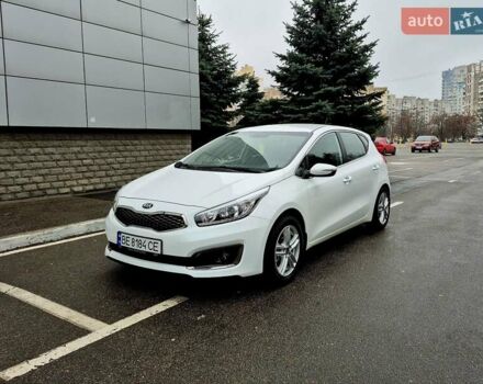 Білий Кіа Сід, об'ємом двигуна 1.6 л та пробігом 100 тис. км за 13999 $, фото 7 на Automoto.ua