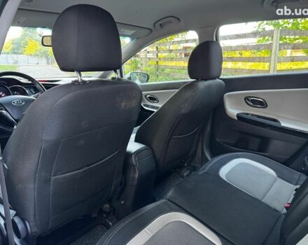 Білий Кіа Сід, об'ємом двигуна 1.6 л та пробігом 101 тис. км за 13640 $, фото 22 на Automoto.ua