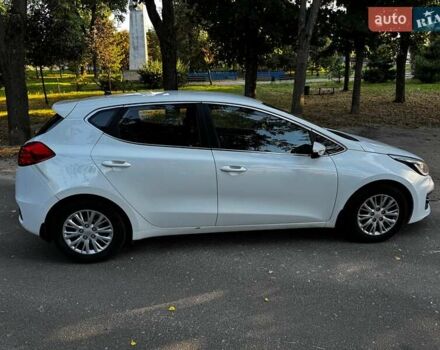 Білий Кіа Сід, об'ємом двигуна 1.6 л та пробігом 101 тис. км за 13640 $, фото 5 на Automoto.ua