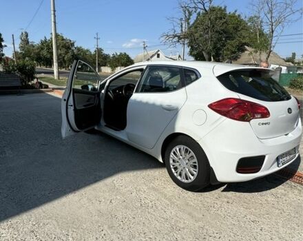Киа Сид 2018 в Киеве на Automoto.ua Белый Киа Сид, объемом двигателя 1.6 л и пробегом 90 тыс. км за 12000 $, фото 2 на Automoto.ua