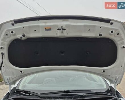 Білий Кіа Сід, об'ємом двигуна 1.6 л та пробігом 100 тис. км за 13999 $, фото 64 на Automoto.ua