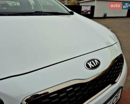 Белый Киа Сид, объемом двигателя 1.6 л и пробегом 100 тыс. км за 14450 $, фото 27 на Automoto.ua