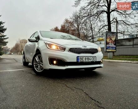 Білий Кіа Сід, об'ємом двигуна 1.6 л та пробігом 100 тис. км за 13999 $, фото 72 на Automoto.ua