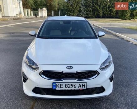 Белый Киа Сид, объемом двигателя 1.59 л и пробегом 53 тыс. км за 16400 $, фото 6 на Automoto.ua