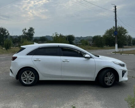 Белый Киа Сид, объемом двигателя 1.6 л и пробегом 63 тыс. км за 16200 $, фото 4 на Automoto.ua