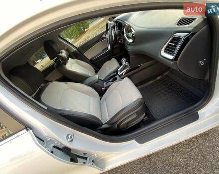 Белый Киа Сид, объемом двигателя 1.59 л и пробегом 53 тыс. км за 16400 $, фото 21 на Automoto.ua