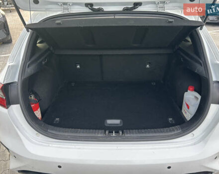 Білий Кіа Сід, об'ємом двигуна 1.37 л та пробігом 37 тис. км за 12900 $, фото 18 на Automoto.ua